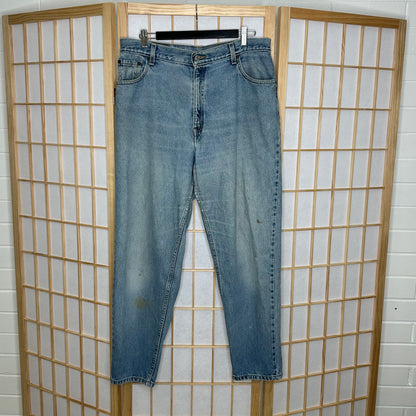 Levi's Light Wash 550 Jeans (16S)